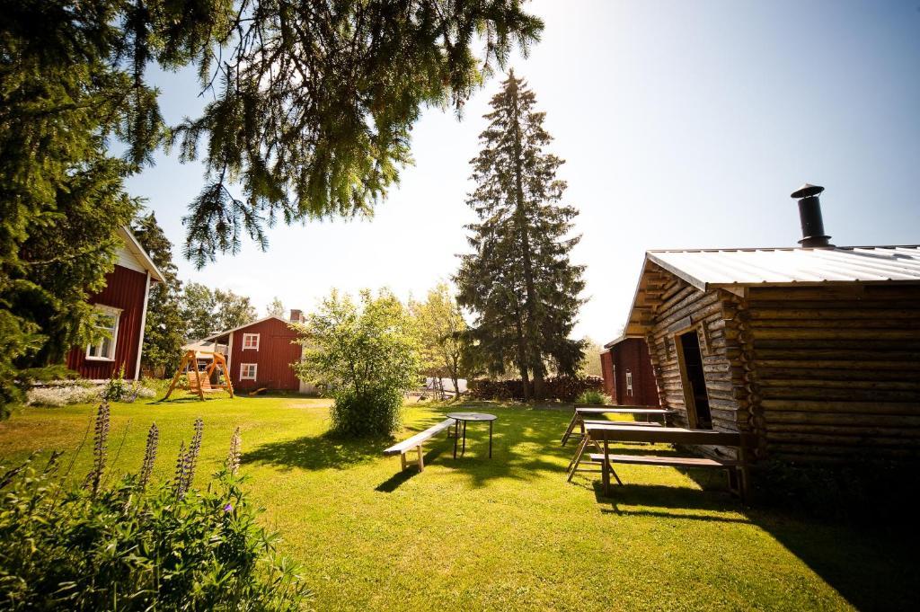 Maentylaen Tila Hotel Närvijoki Exterior photo