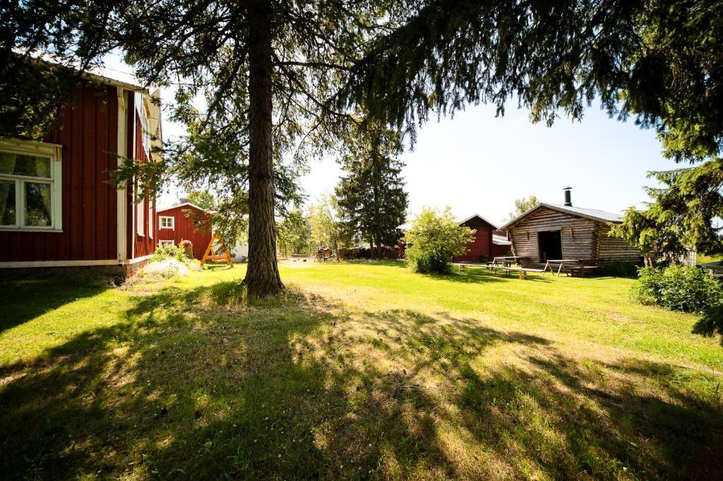 Maentylaen Tila Hotel Närvijoki Exterior photo